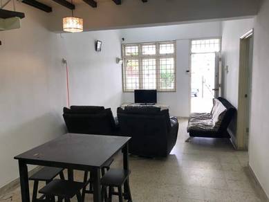 Renovated 22x80sf 1.5 Storey For Sale Taman Molek Full Loan 100%