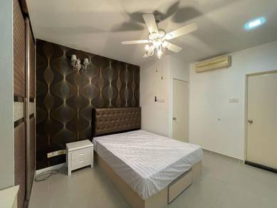 Master Room Midfield Condo Furnished Female unit near MRT