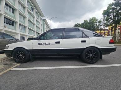 Toyota AE92 COROLLA LIFTBACK (M)