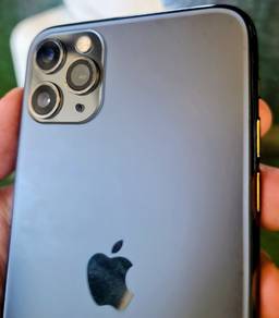 iPhone 11promax.Stereo speaker.iOS 26.Semua okay.