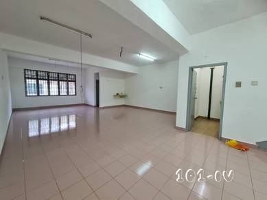 3 Storey Shoplot For Rent Facing Open in Jalan Kapar Near Resident