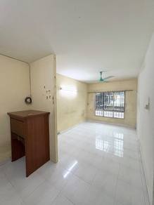 FLAT Permas Jaya 7 Ground floor, Renovated, Masai Permas near CIQ