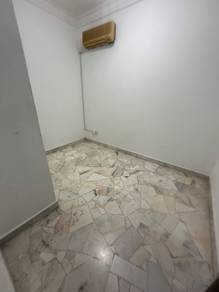 Bukit Indah Double Storey Near Coffee Shop