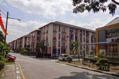 Apt with lift to let at Rampai Court, Sri Rampai, near shop, school