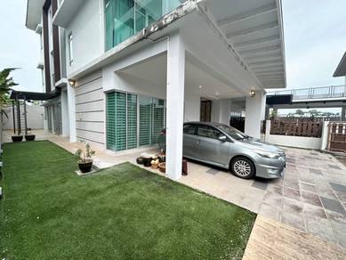 Beautiful 3 Storey Semi-D Villa @ 1080 Residence Puncak Saujana Kajang