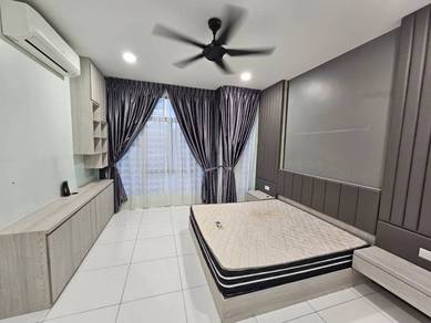 Avenue 26 @ Bukit Indah 2Storey Full Furnish Very Nice Condition