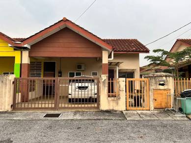 Rumah SEMI-D Setingkat di PUNCAK ISKANDAR, Seri Iskandar for SALE!!