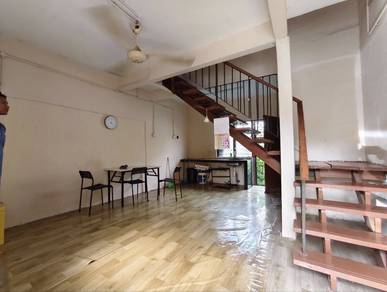 Murah & Facing Padang - 2 Tingkat Low Cost Tmn Lingkaran Nur, CHERAS