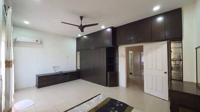 Panorama Lapangan Perdana Renovated 2 Sty House,4 bedrooms 4 bathrooms