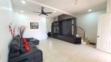 Panorama Lapangan Perdana Renovated 2 Sty House,4 bedrooms 4 bathrooms