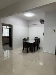 3 Parking lot , Pool view , Renovated , Putra Place