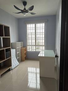 3 Parking lot , Pool view , Renovated , Putra Place