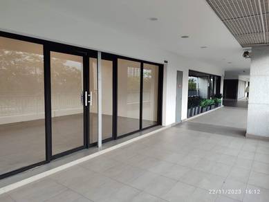 Retail Shop To Let Bukit Jelutong  Shah Alam Crowd Area