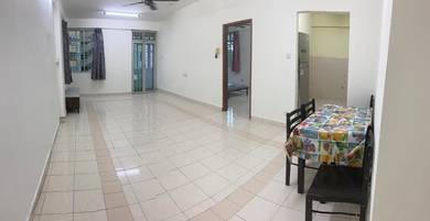 8.6km to CIQ - Bayu Puteri 1 Apartment @ Permas Jaya