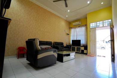 Impian Emas @ Skudai | Single Storey Terrace | 4 Bed 2 Bath| Renovated