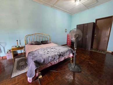 CORNER LOT Double Storey House Bangi Golf Resort Bandar Baru Bangi