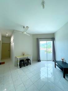 Room for rent - Clean & Convenient