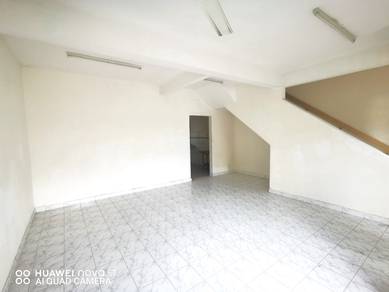 FREEHOLD * TMN PUTRA PRIMA 20x70 2storey House, Puchong Prima