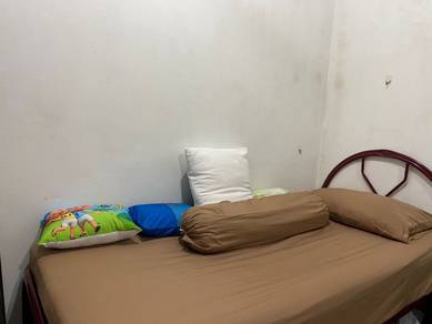 Bilik Sewa Master Bedroom