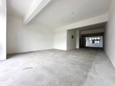 FACE MAIN ROAD, 3 Storey Shop @ Mount Austin 10/19, Same row THE PASAR