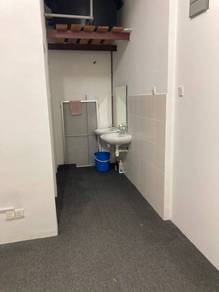 Jalan Jelutong shop house for rent