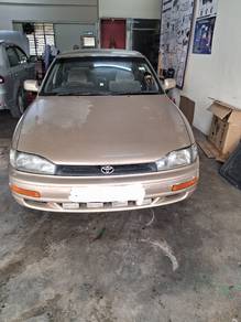 Toyota CAMRY 2.2 GX (A)