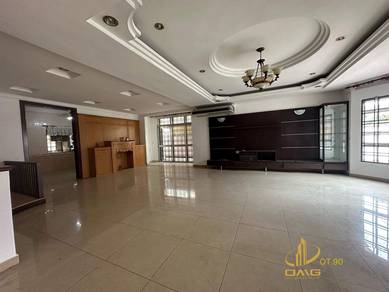 Bukit Tinggi 1 Klang 2.5sty Semi D 40x80 Fully Renovated Extended