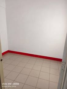 CORNER UNIT AND FLOOR TILES! I-PARK 3 room 2 bath 1 car park
