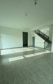Kulai Big Size double Storey Corner Lot / Only 1.04Mil / Last 2 Unit
