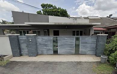 Single Storey Renovated Corner House@ Taman Bukit Mewah For Sale