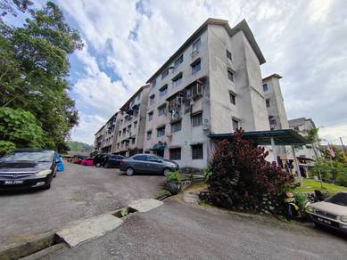Blok E Flat Taman Pinggiran Delima, Hulu Langat, Selangor