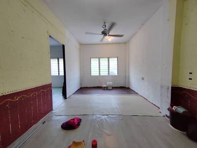 Blok E Flat Taman Pinggiran Delima, Hulu Langat, Selangor