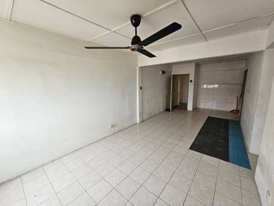 [Booking RM1000] FULL LOAN Flat Taman Topaz Dengkil Corner unit