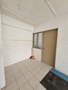 [Booking RM1000] FULL LOAN Flat Taman Topaz Dengkil Corner unit
