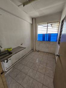 [Booking RM1000] FULL LOAN Flat Taman Topaz Dengkil Corner unit