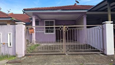 Rumah teres Taman Intan Duyung PD untuk dijual