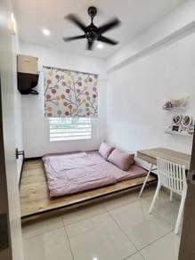Move In Ready! Fully Furnished Solaria Residence with 2 Carparks
