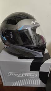 Helmet Grayfosh