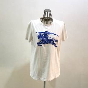 Burberry t-shirt featuring the Equestrian Knight