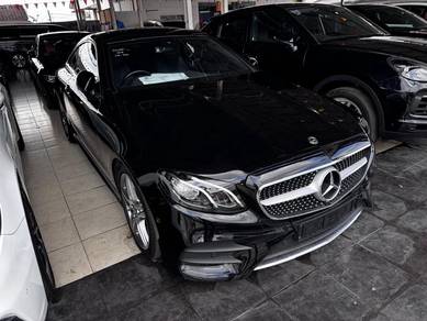 Mercedes Benz E300 2.0 COUPE AMG LINE (A)