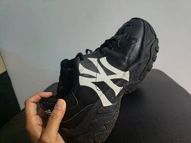 kasut ori mlb