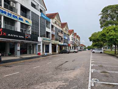 BEHIND PETRONAS Shoplot 24x90 @ Taman Molek, SAME ROW WATSONS, MATTRES