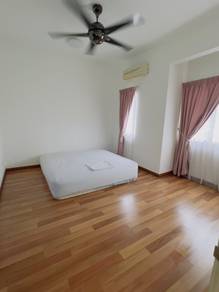 Bayan Villa Townhouse Room for Rent