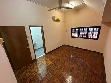 Pelangi Indah Jalan Pesona 1.5 Storey House For Sale