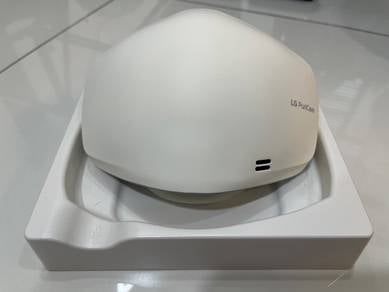 LG PuriCare Wearable Air Purifier