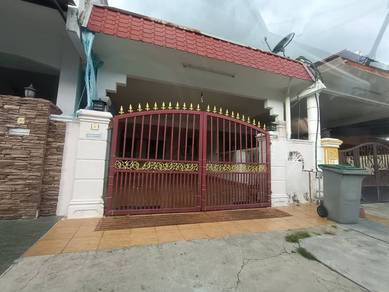 FoR RENT/ UNTUK DISEWA TERES 2 TINGKAT TAMAN TUANKU AMPUAN NAJIHAH
