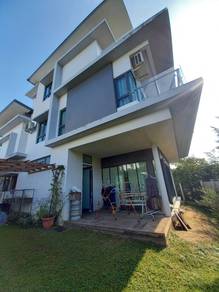 [9,892 SQFT|7 Bilik] 3 Storey Banglo Lake Garden Villa Cahaya SPK U9
