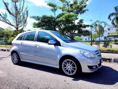 Mercedes Benz B180 (CBU) 1.7 FACELIFT (A)