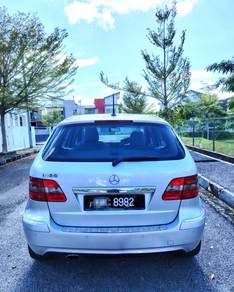 Mercedes Benz B180 (CBU) 1.7 FACELIFT (A)