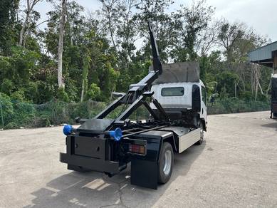 Rebuild Isuzu NPR75 14 ft Arm roll / RORO - HINO